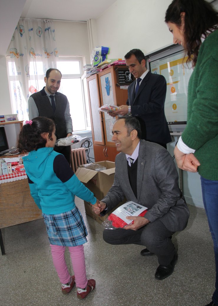 Beypazarı'nda "Minik Kalpler Üşümesin" kampanyası