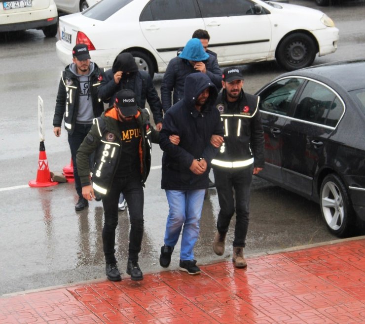 Yılbaşı gecesi satacaklardı, yakalandılar