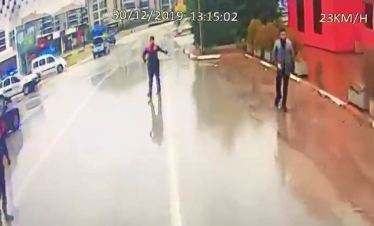 Halk otobüsüne polis böyle operasyon düzenledi