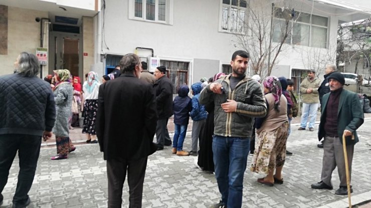 Güvercini yakalamak isteyen genç, 18 metreden yere düştü