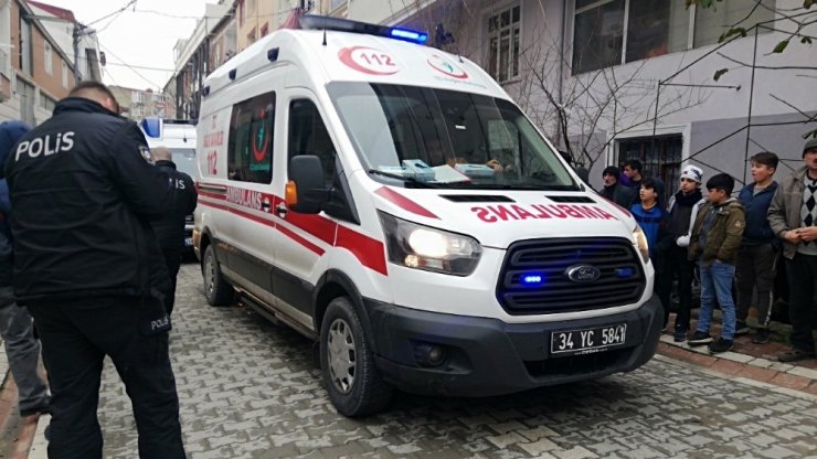 Güvercini yakalamak isteyen genç, 18 metreden yere düştü