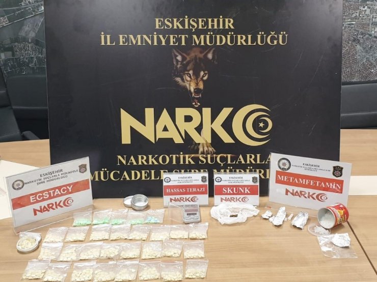 Eskişehir emniyetinden uyuşturucu satıcılarına büyük darbe