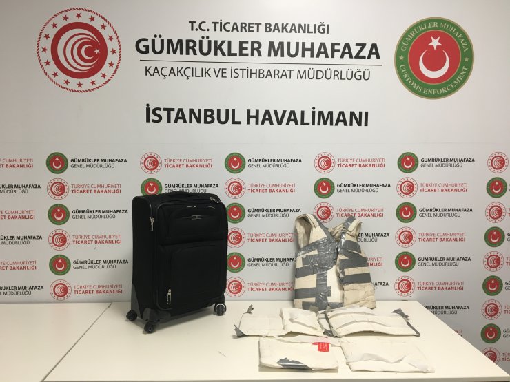 İstanbul Havalimanı'nda 7,5 kilogram kokain ele geçirildi