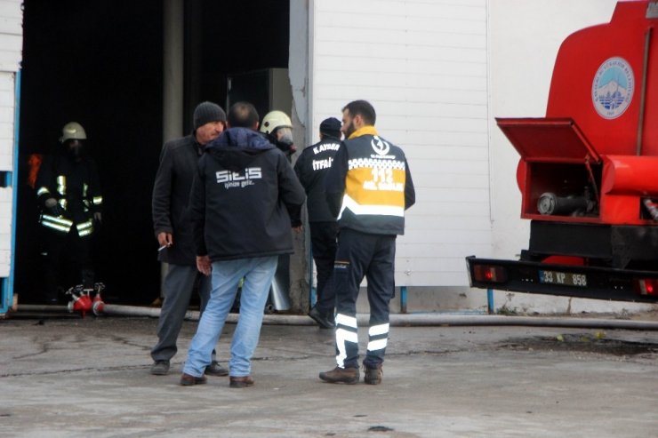 Kayseri’de plastik boru fabrikasında yangın