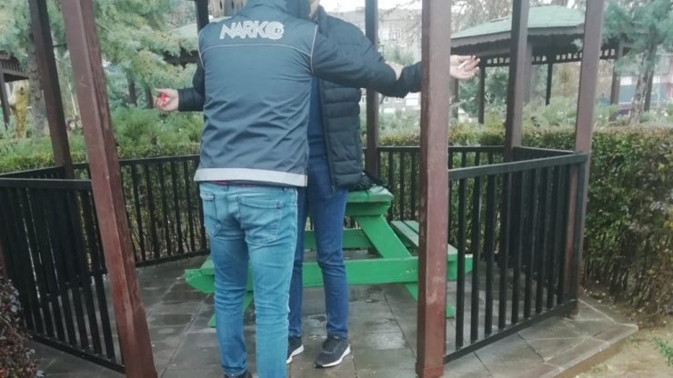 Kırıkkale’de narkotik polisinden ’sokak denetimi’