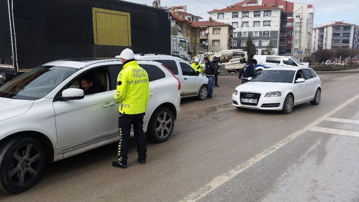 Kulu’da yılbaşı öncesi trafik denetimleri yoğunlaştı