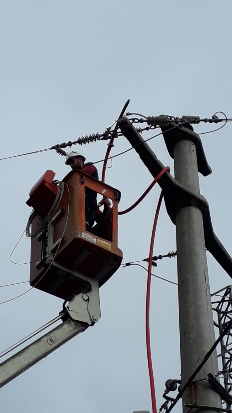 Marmara Adası sakinleri 53 saat sonra elektriğe kavuştu