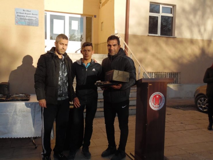 Yıldızeli, güreşte nefes kesti