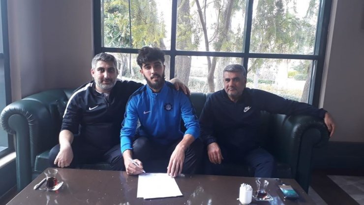 Payasspor 3 futbolcuyu renklerine bağladı
