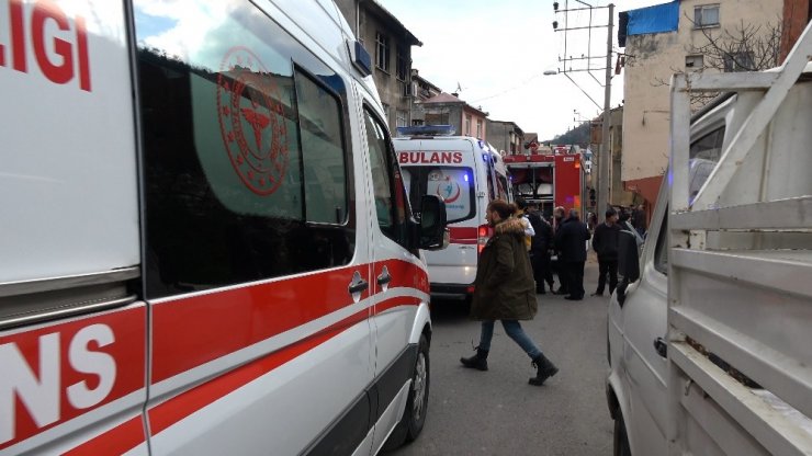 Trabzon’da biri kanser hastası 3 kişiyi yanmaktan son anda Suriyeli Akil kurtardı