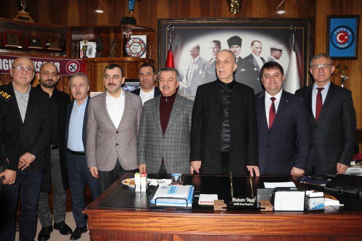 Türk-İş Genel Başkanı Atalay: "Devlet hakimlik yapmadan işverenle anlaşma şansımız olmaz"