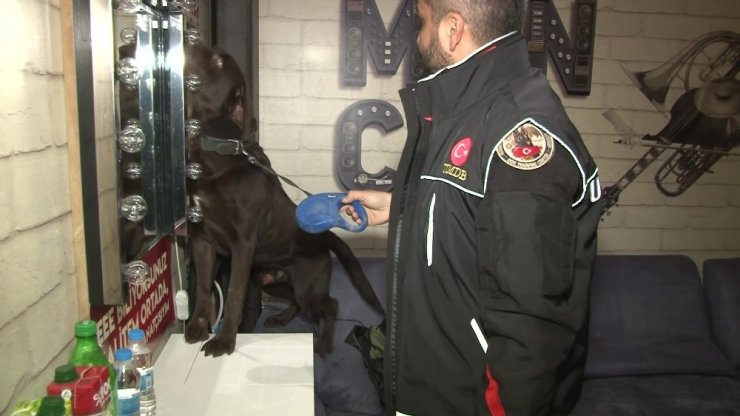 Başkent’te yılbaşı gecesi uygulama: 250 gram uyuşturucu ve 15,5 litre sahte içki yakalandı