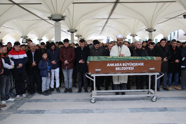Ankara’da yangında ölen genç toprağa verildi