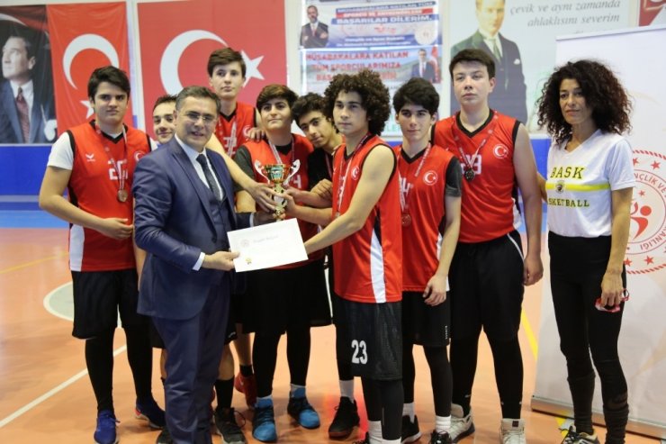 Basketbol Genç Erkek İl Birinciliği müsabakaları tamamlandı