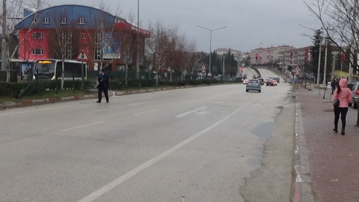 Minibüs ile hafif ticari araç çarpıştı: 1 yaralı