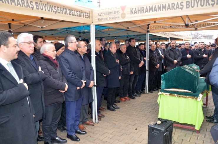 CHP’li Öztunç’un babasının cenazesi toprağa verildi
