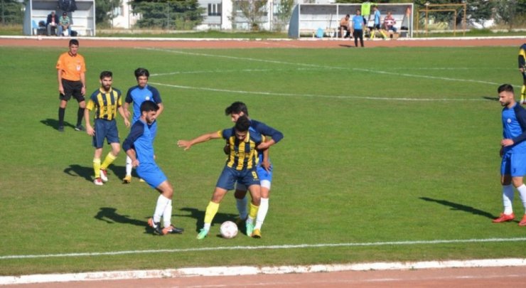 DPÜ futbol takımı BAL yolunda