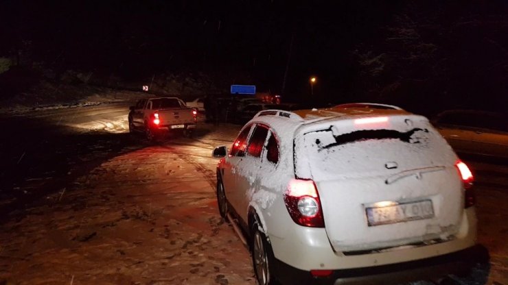 Tramvay hattının katener teli zarar gördü, seferler durdu