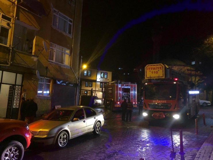 Yeni yılda itfaiyecilerin yangın mesaisi