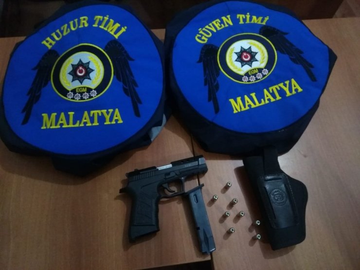 Malatya’da uyuşturucu ve silah ele geçirildi