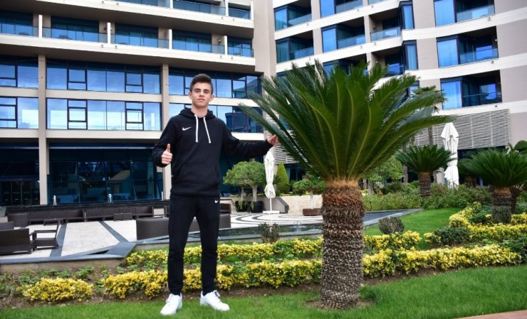 Kerem Yiğit’in en büyük hayali İngiltere’de futbol oynamak