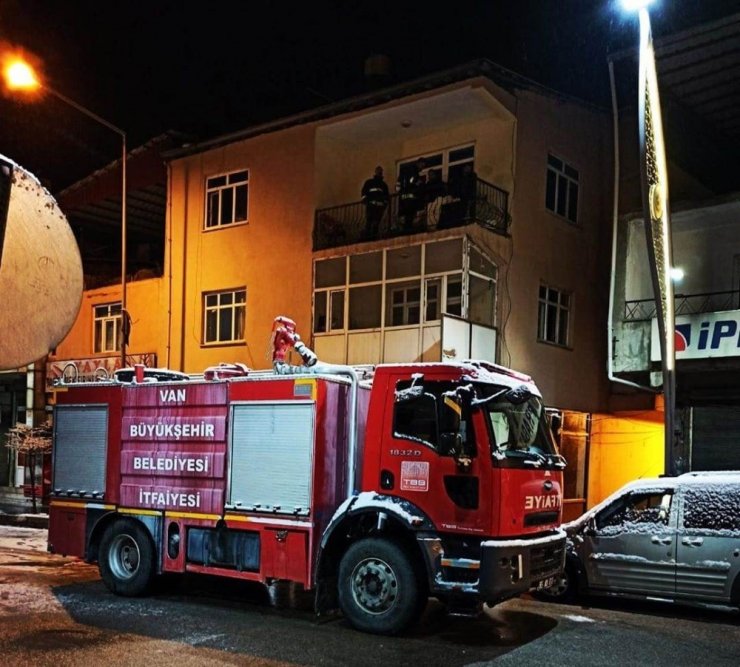 Çatak’ta ev yangını