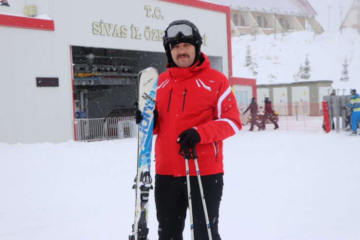 Vali Ayhan, Yıldız Dağı Kayak Merkez'ini ziyaret etti