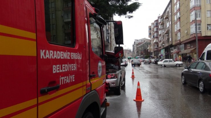 Cipin motorunda çıkan yangını itfaiye söndürdü