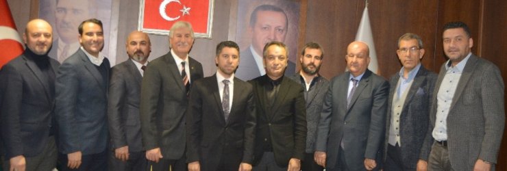 Ay’dan kamu müteahhitlerine destek