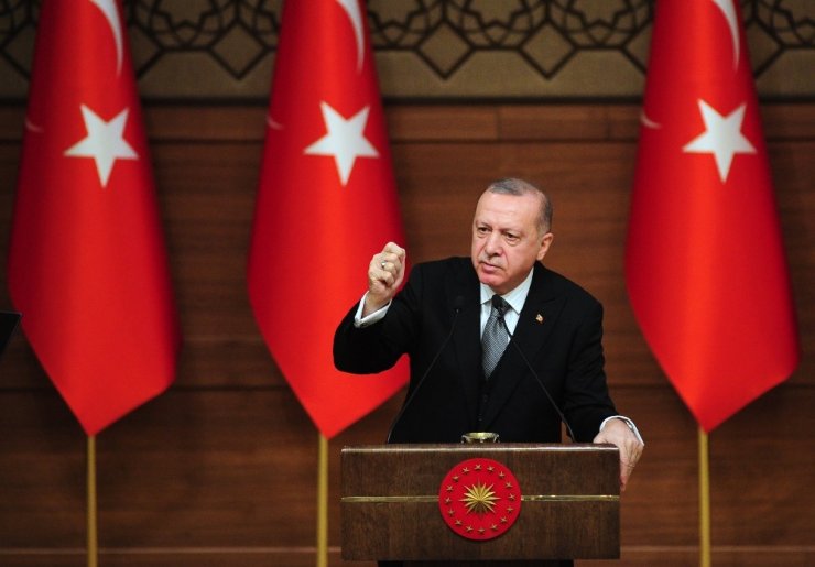 Cumhurbaşkanı Erdoğan: “200-250 bin mülteci sınırımıza doğru hareket halinde”