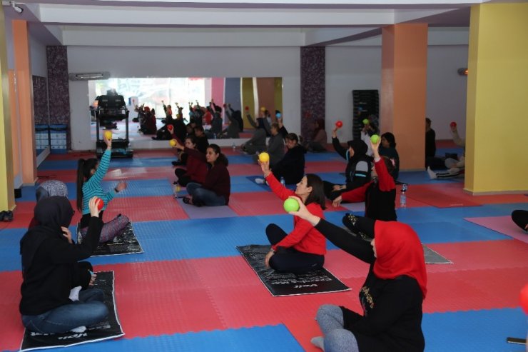 Kadın Spor Merkezi’ne yoğun ilgi