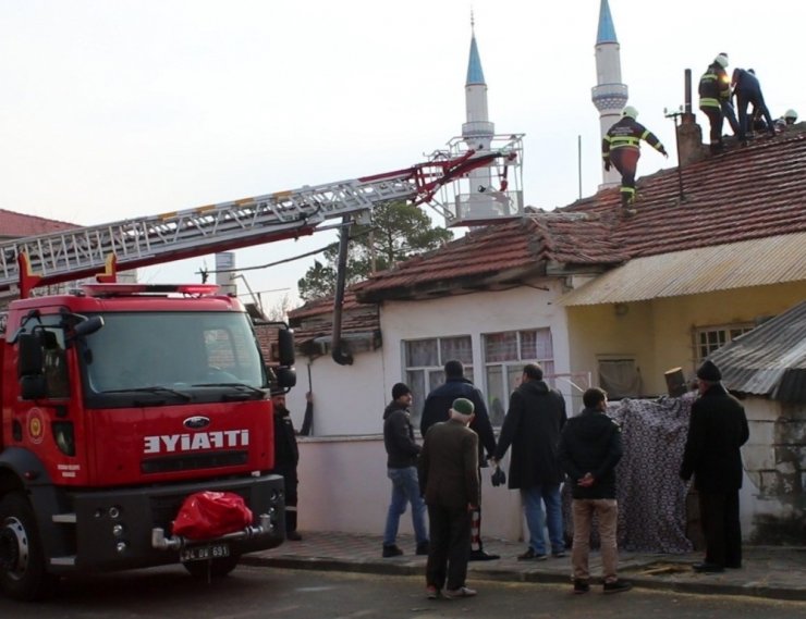 Erzincan’da baca yangını korkuttu