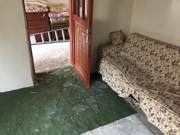 Arazisini devretmek istedi, evi saldırıya uğrayınca şikayette bulundu