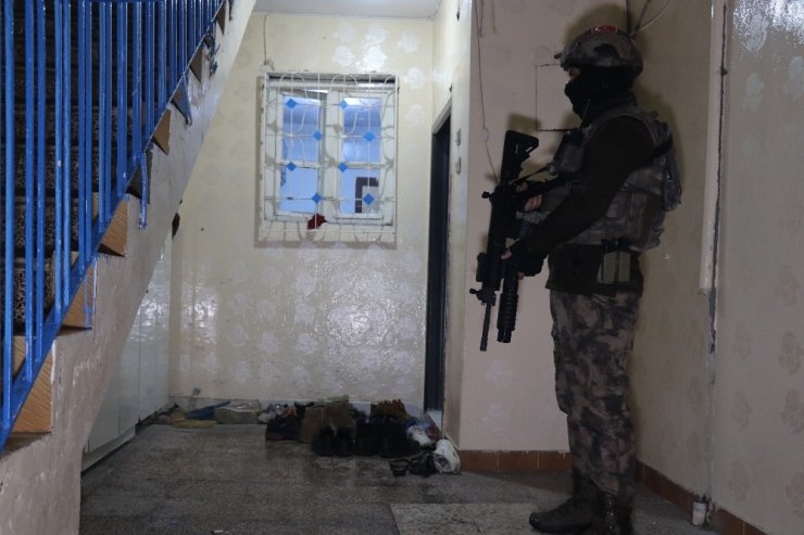 Gaziantep’te 727 polisli uyuşturucu operasyonu