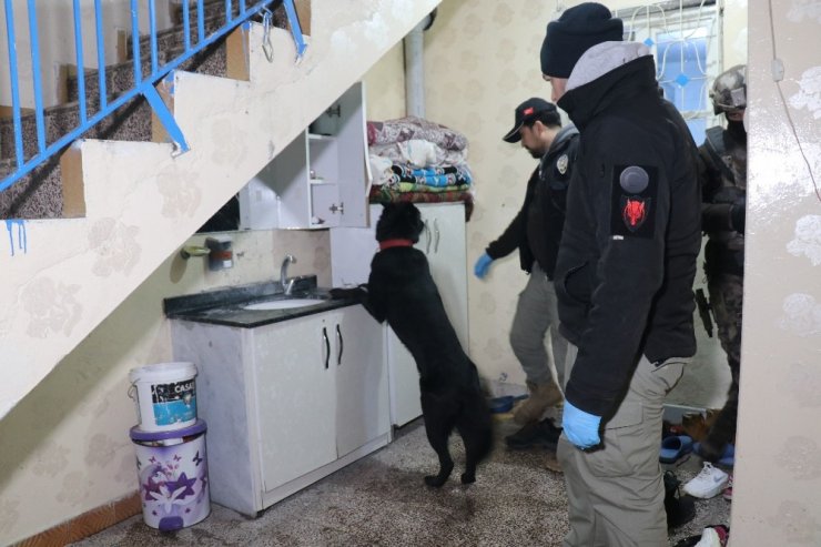 Gaziantep’te 727 polisli uyuşturucu operasyonu