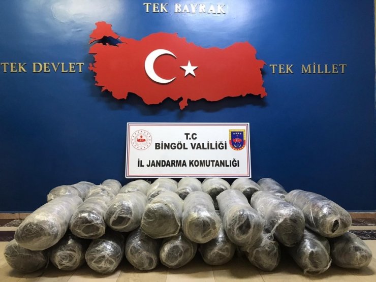 Bingöl’de İl Jandarma Komutanlığı 3 operasyonda 664 kilo uyuşturucu ele geçirildi