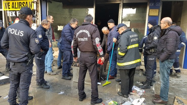 Karabük’te elektronik eşya dükkanında yangın korkuya neden oldu