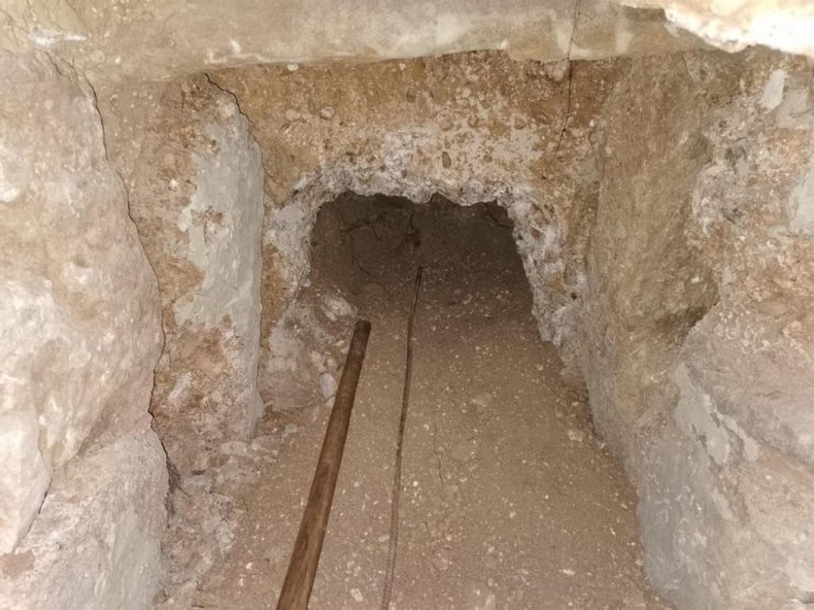 Taşköprü’de izinsiz kaçak kazı yapan 2 şüpheli şahıs gözaltına alındı
