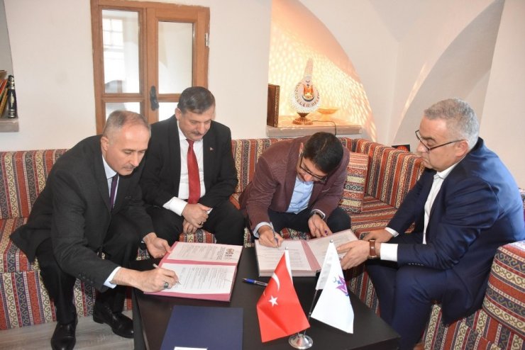 Şehzadeler’den Selimşahlar’a halı saha