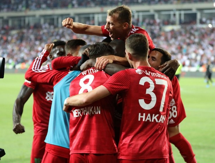 Sivasspor’un gol yükünü Yatabare çekti