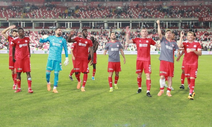 Sivasspor’un gol yükünü Yatabare çekti