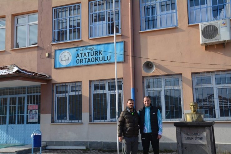 Tomarza Atatürk Ortaokulu Spor Odası’na Hasan Aksoyak ismi verildi