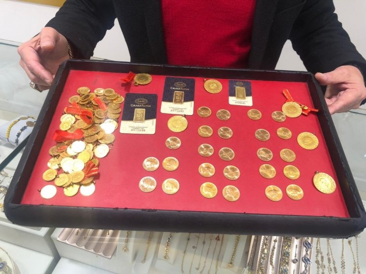 Altın yeni yılda yükselişe geçti