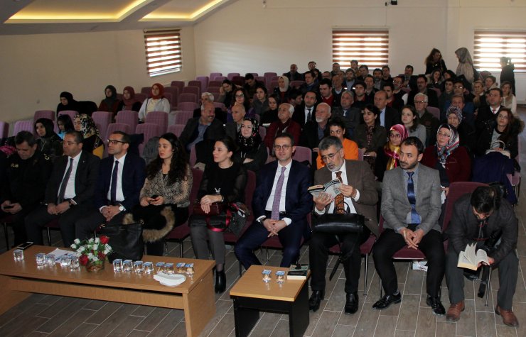 Beypazarı'nda söyleşi düzenendi