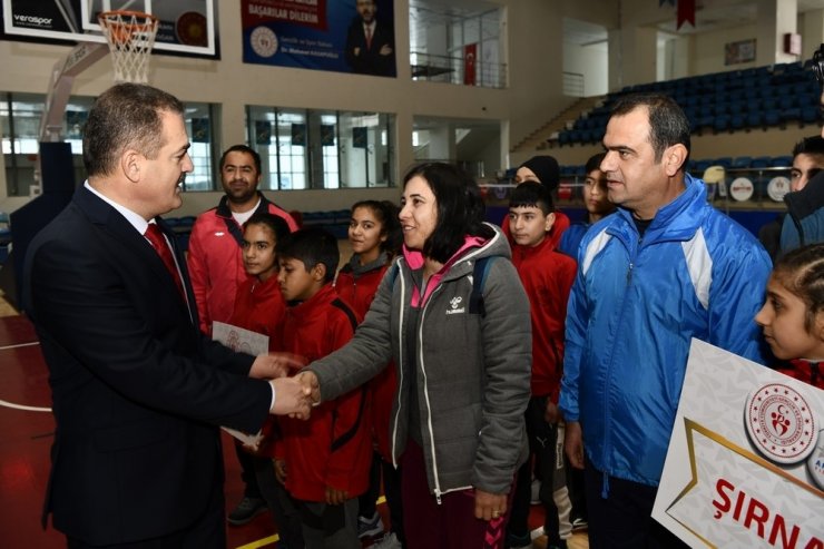 Badminton grup müsabakaları Hakkari’de yapıldı