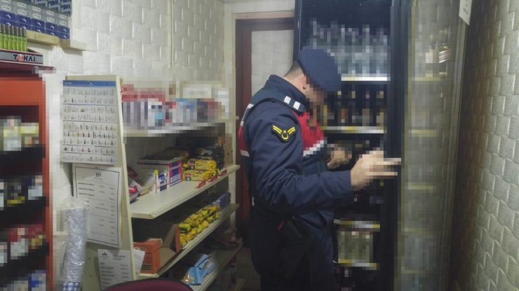 Isparta’da jandarma yılbaşı çalışmalarında aranan 33 şahsı yakaladı