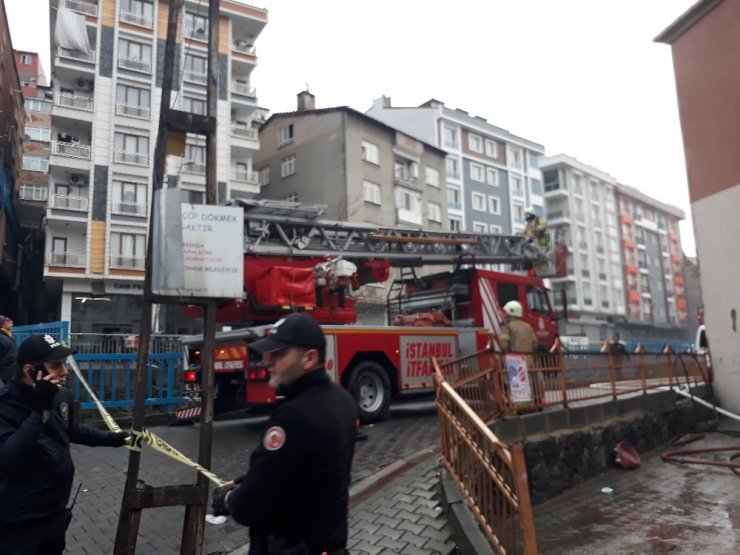 Kağıthane’de yangın paniği