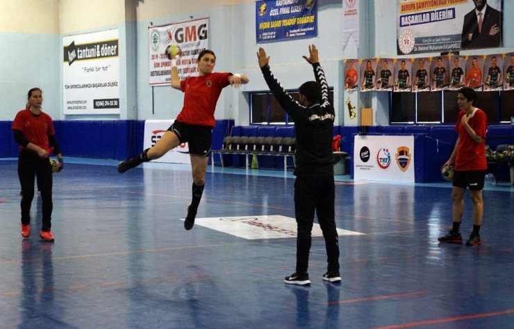 Kastamonu Belediyespor, EHF Kupası maçlarının hazırlıklarını tamamladı