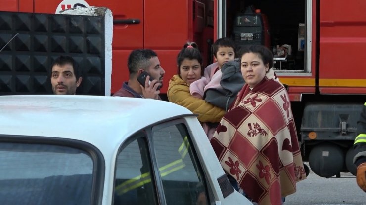 4 katlı binada korkutan yangın