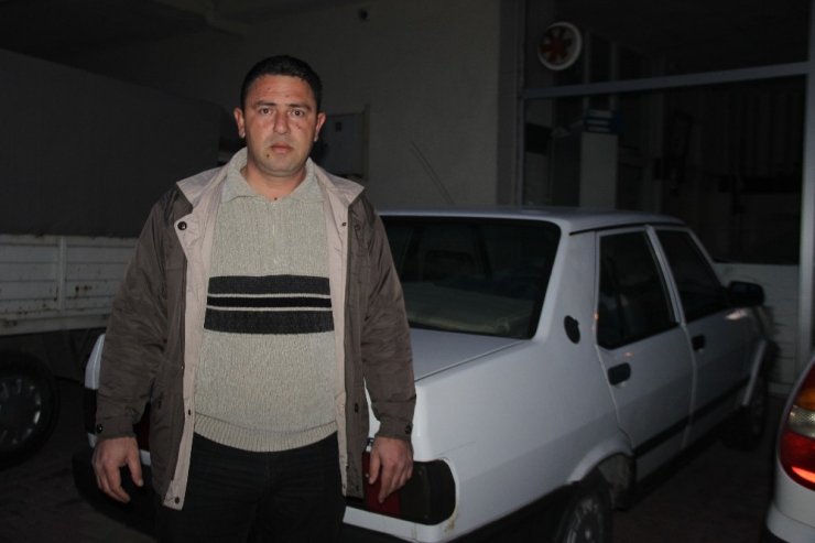 Aracın kaputunu kırıp 40 saniyede akü çaldılar